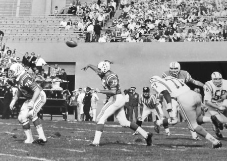 0000000-parilli-fires-downfield3