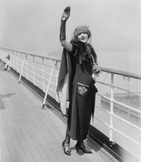 Betty-Blythe-on-a-cruise-ship-c.1920s