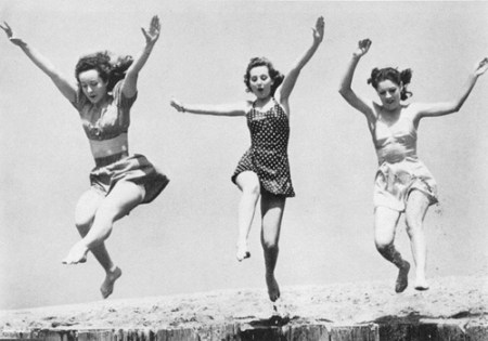 Peggy Moran, Constance Moore and Anne Nagal