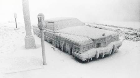 photo-chicago-winter-a-record-cold-day-parked-car-as-ice-sculpture-1982