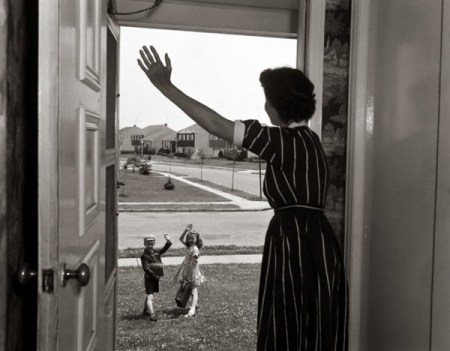 mother waving