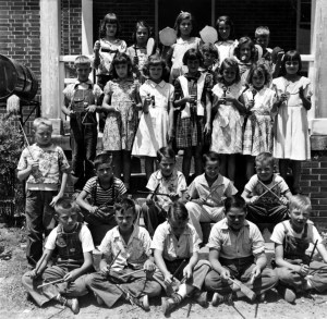 BT_C01_1952_rhythm_band