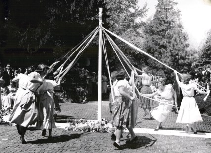 may-pole-dance-1951