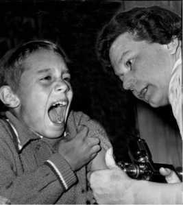 Kid-freaked-at-vaccine