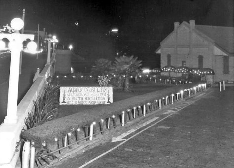 1932-LSB-christmas-lights