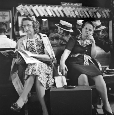 people-traveling-by-bus-1943-25