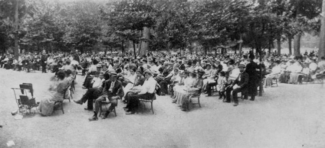 AR605_1910_Listening to the Music-Prospect Park_lg
