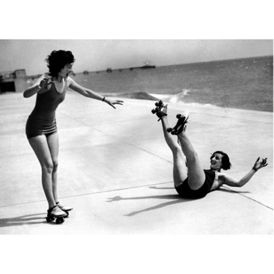 roller-skate-fall-down