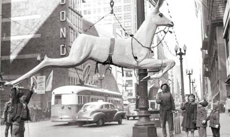 chicago-store-christmas-decorations