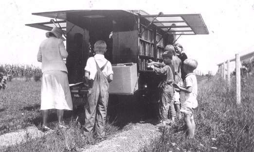 bookmobile-library-on-wheels-12-58982a5165b00__880